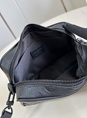 LV Trocadero Wearable Wallet Monogram Shadow Black M26737 - 20x13x6.5cm - 4