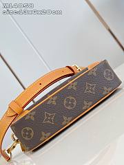 LV Trocadero Wearable Wallet Monogram Archive M26737 - 20x13x6.5cm - 2