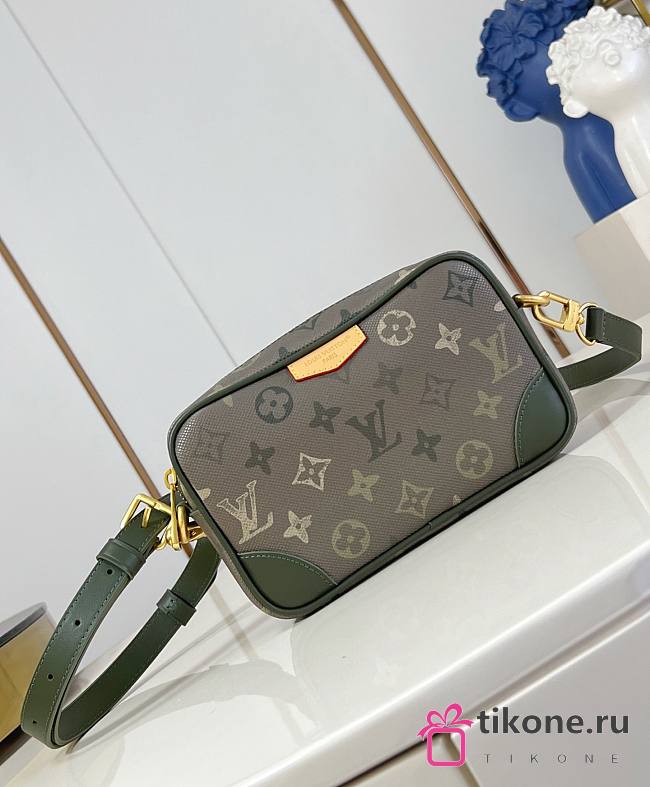 LV Trocadero Wearable Wallet Monogram Surplus Canvas Khaki M26937 - 20x13x6.5cm - 1