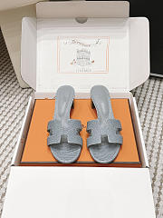 Hermes Oasis Sandal Shiny Lizard Light Gray 5cm  - 2