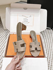 Hermes Oasis Sandal Shiny Lizard Dark Beige 5cm  - 2