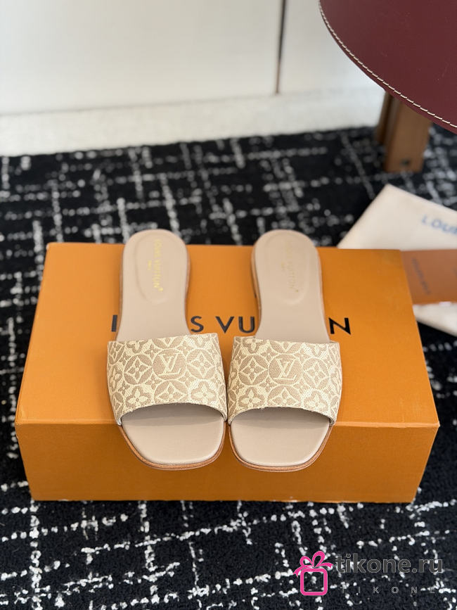 LV Lily Flat Mule Beige 1AHM99  - 1