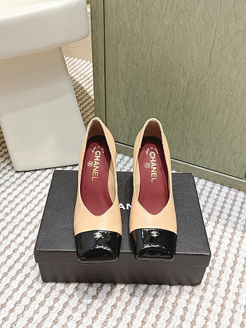 Chanel Pumps Lambskin & Patent Calfskin Beige & Black 90mm