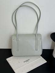 Chanel Small Flap Bag Grained Shiny Calfskin & Gold-Tone Metal Light Green - 15x22x7cm - 4