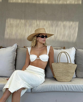 The Row Emilie Raffia Basket Bag in Natural - 27.5x17x14cm