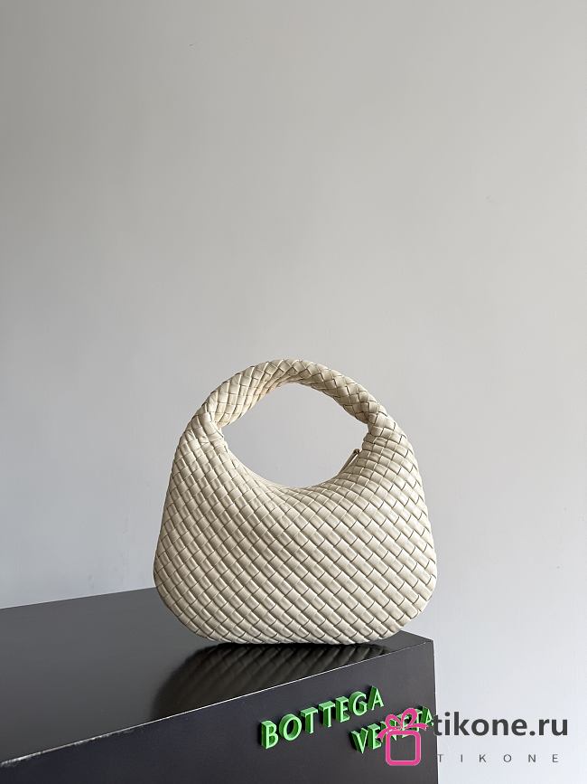 Bottega Veneta Small Veneta in Sea Salt - 35x21x5cm - 1
