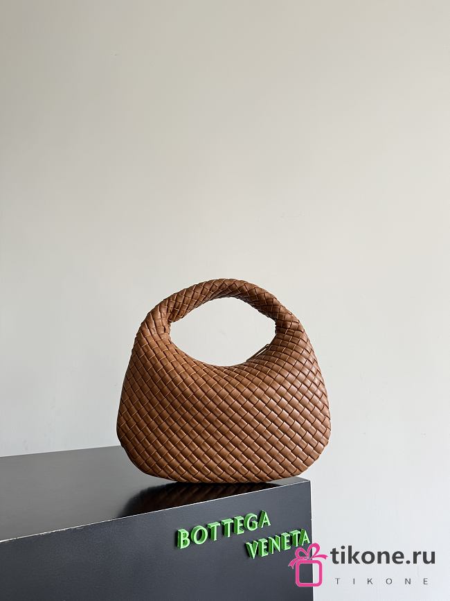 Bottega Veneta Small Veneta in Amber - 35x21x5cm - 1