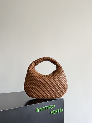 Bottega Veneta Small Veneta in Amber - 35x21x5cm