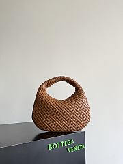 Bottega Veneta Small Veneta in Amber - 35x21x5cm - 2