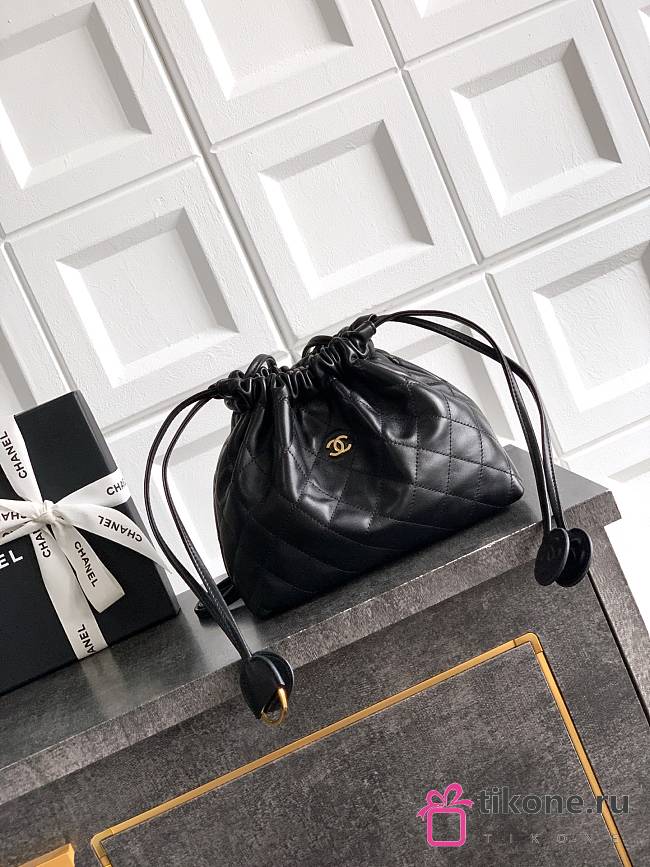 Chanel Clutch With Leather Strap Lambskin & Gold-Tone Metal Black - 18x12x5cm - 1