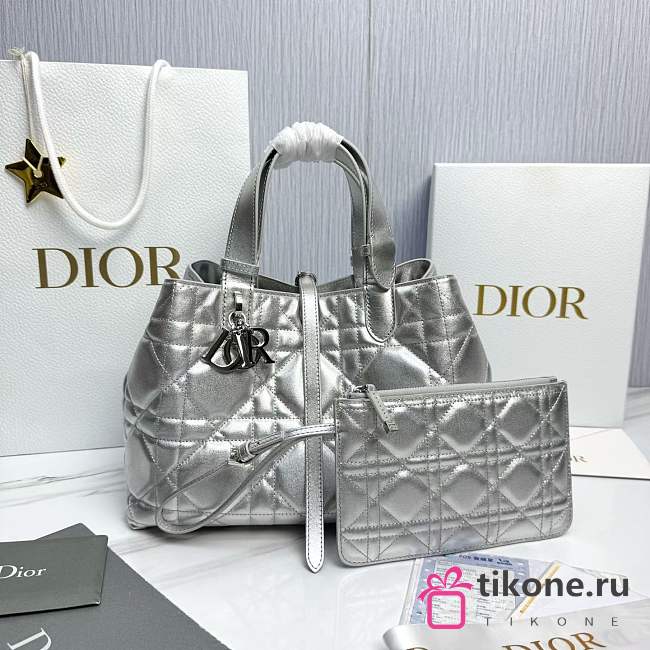 Medium Dior Toujours Bag Silver-Tone Iridescent Metallic Macrocannage Calfskin - 28.5x21.5x17cm - 1