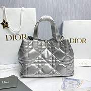 Medium Dior Toujours Bag Silver-Tone Iridescent Metallic Macrocannage Calfskin - 28.5x21.5x17cm - 6