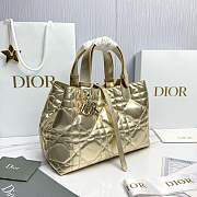 Medium Dior Toujours Bag Metallic Gold-Tone Macrocannage Calfskin - 28.5x21.5x17cm - 5