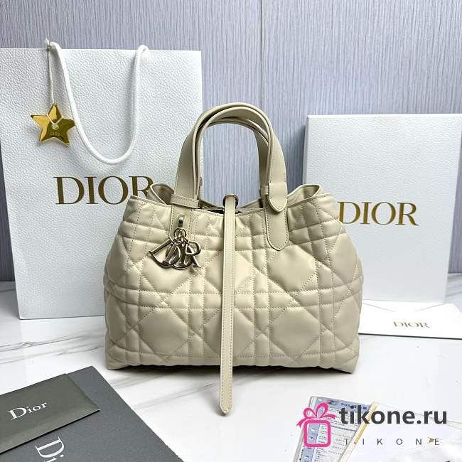 Medium Dior Toujours Bag Light Beige Macrocannage Calfskin - 28.5x21.5x17cm - 1