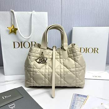 Medium Dior Toujours Bag Light Beige Macrocannage Calfskin - 28.5x21.5x17cm