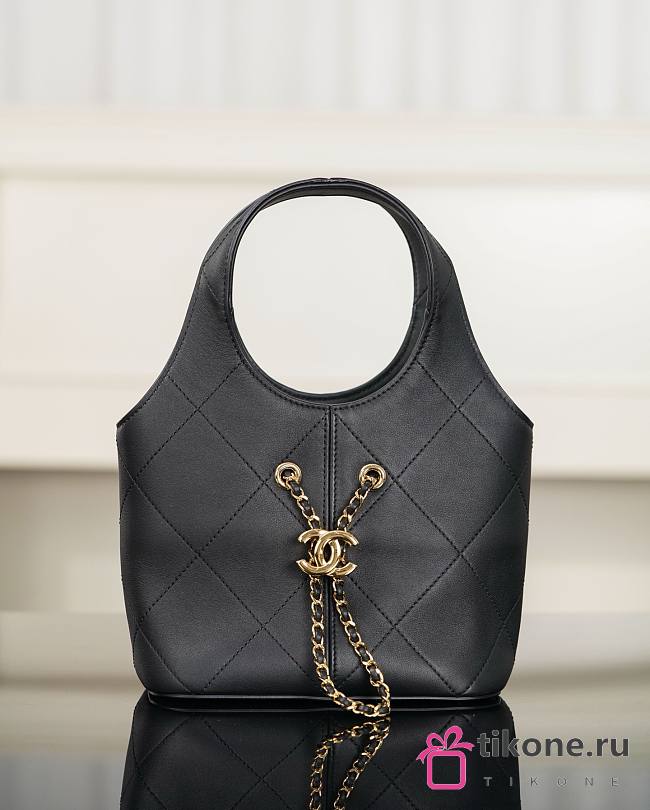 Chanel Small Tote Calfskin & Gold-Tone Metal Black - 27.5x21x10cm - 1