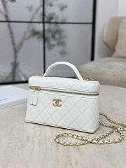 Chanel Vanity with Chain Grained Shiny Calfskin & Gold-Tone Metal White 25747 - 19.5x17x5cm - 2
