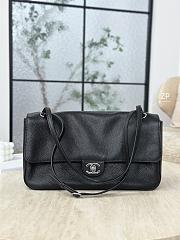 Chanel Maxi Flapbag Grained Calfskin & Silver Metal Black - 32x19.5x10cm - 3