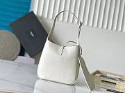 YSL Le 5 A 7 Supple Small In Grained Leather White - 23x22x8.5cm - 4