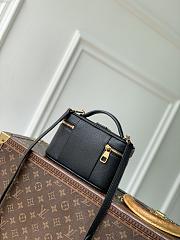 LV Low Key Vanity Pouch Black M27505 - 19x12x5.5cm - 5