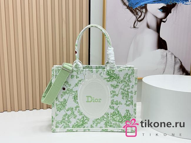Medium Dior Book Tote with Strap Green Multicolor Toile de Jouy Clover Embroidery and White Dior Medaillon - 36x27.5x16.5cm - 1