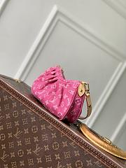 LV Pochette Valley Monogram Denim Fuchsia M28327 - 21x15x7cm  - 2