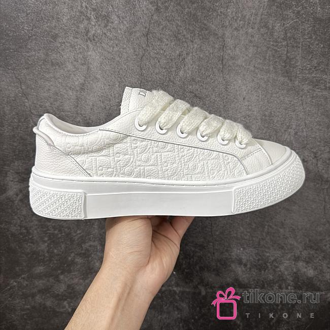 Dior B33 Spin Sneaker White Grained Calfskin and White Dior Gravity Leather - 1