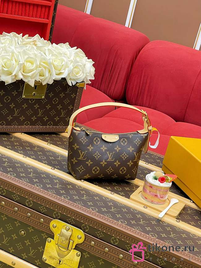 LV Pochette Hills Monogram Canvas M27509 - 18.5x6.5x11cm - 1