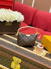 LV Pochette Hills Monogram Canvas M27509 - 18.5x6.5x11cm - 6