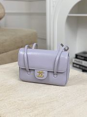 Chanel Clutch with Leather Strap Grained Shiny Calfskin & Gold-Tone Metal Purple - 17x11.5x5cm - 4