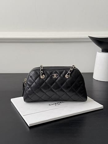 Chanel Clutch with Chain Grained Shiny Calfskin & Gold-Tone Metal Black - 19.5x11.7x5.5cm
