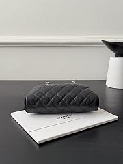Chanel Clutch with Chain Grained Shiny Calfskin & Gold-Tone Metal Black - 19.5x11.7x5.5cm - 2