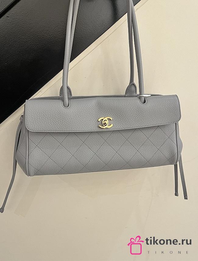 Chanel Small Tote Grained Calfskin & Gold-Tone Metal Gray - 30.5x15x11.5cm - 1
