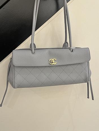 Chanel Small Tote Grained Calfskin & Gold-Tone Metal Gray - 30.5x15x11.5cm