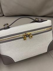 Loro Piana Extra Pocket L19 Cotton Linen Natural/Almond Tree (B5UW) - 19x7x12cm - 2