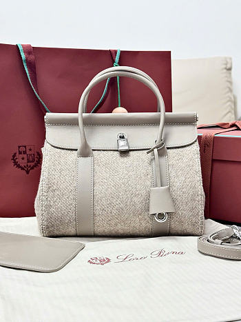 Loro Piana Loom Bag L25 Pecora Nera Dove (B5NO) - 25x18x12.5cm
