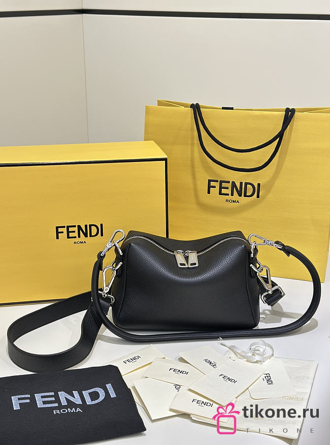 Fendi Lui Small Black Leather Bag - 20x13x9cm - 1