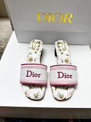 Dior Dway Heeled Slide White and Songe Pink Embroidered Cotton and Multicolor Daisy Garden Motif 3.5cm - 1