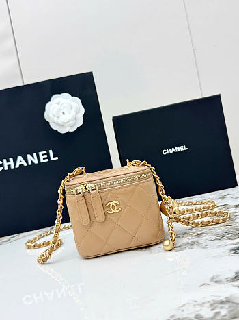 Chanel Small Vanity with Chain Shiny Lambskin & Gold-Tone Metal Beige AP1447 - 11x8.5x7cm