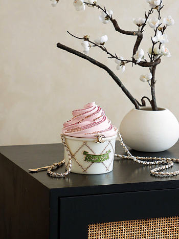 Chanel Ice Cream Minaudiere Plexi Strass & Gold-Tone Metal White Pink & Light Green AS6019 - 17x9x9cm