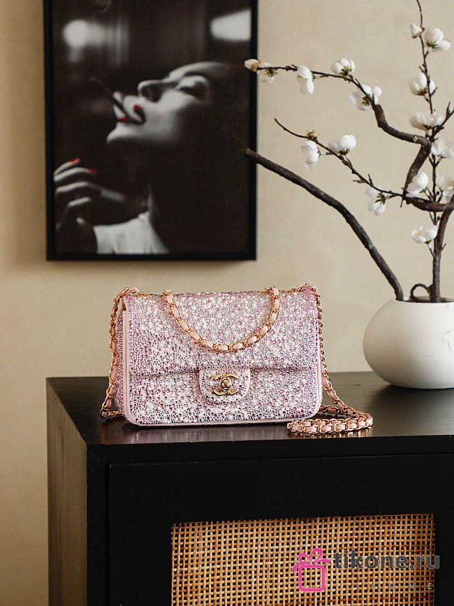 Chanel Evening Bag Diamante, Imitation Pearls & Gold-Tone Metal Dark Pink, Pearly White & Light Pink - 21x13x8cm - 1