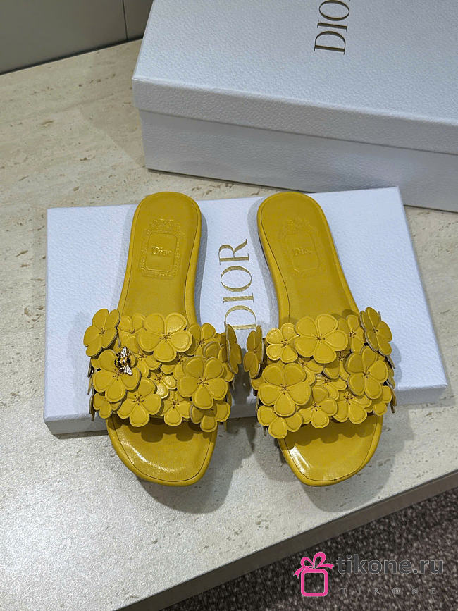 Dior Bloom Slide Dior Buttercup Embroidered Lambskin - 1