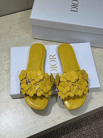 Dior Bloom Slide Dior Buttercup Embroidered Lambskin
