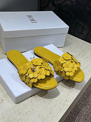 Dior Bloom Slide Dior Buttercup Embroidered Lambskin - 3