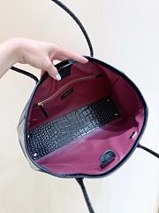 Chanel Small Tote Crocodile Embossed Calfskin & Gold-Tone Metal Black - 39x20x13cm - 6