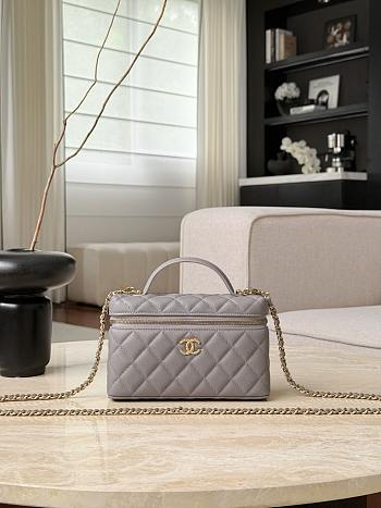 Chanel Vanity with Chain Grained Caviar & Gold-Tone Metal Gray - 19.5x17x5cm