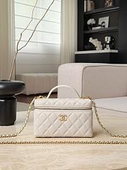 Chanel Vanity with Chain Grained Caviar & Gold-Tone Metal White 26117 - 19.5x17x5cm - 6