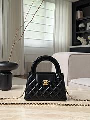 Chanel Mini Shopping Bag Shiny Lambskin & Gold-Tone Metal Black AS4416 - 19x13x7cm - 1