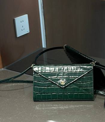 Chanel Clutch with Leather Strap Crocodile Embossed Calfskin & Gold-Tone Metal Green - 21.5x13x2cm