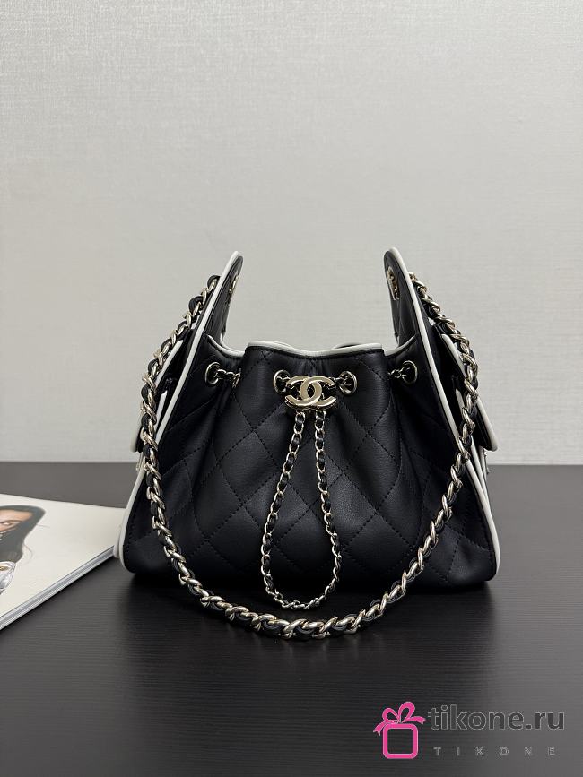 Chanel 25 Small Handbag Calfskin & Gold-Tone Metal Black & White - 30x26x14cm - 1